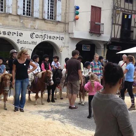 فندق مبيت وإفطار Chemin De Gargamelle Ligueux (Gironde)